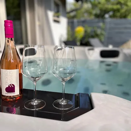 アパート Rozsa Strasse *