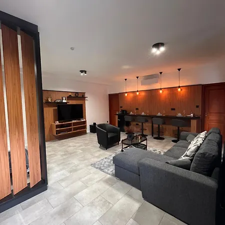 Rozsa Strasse * Tarján